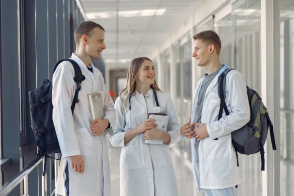 Top U.S. Pre-Med Colleges for Medical School Success in 2025–2026
